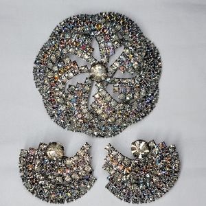 Vintage Rhinestone Pinwheel Domed Brooch & Earrings
